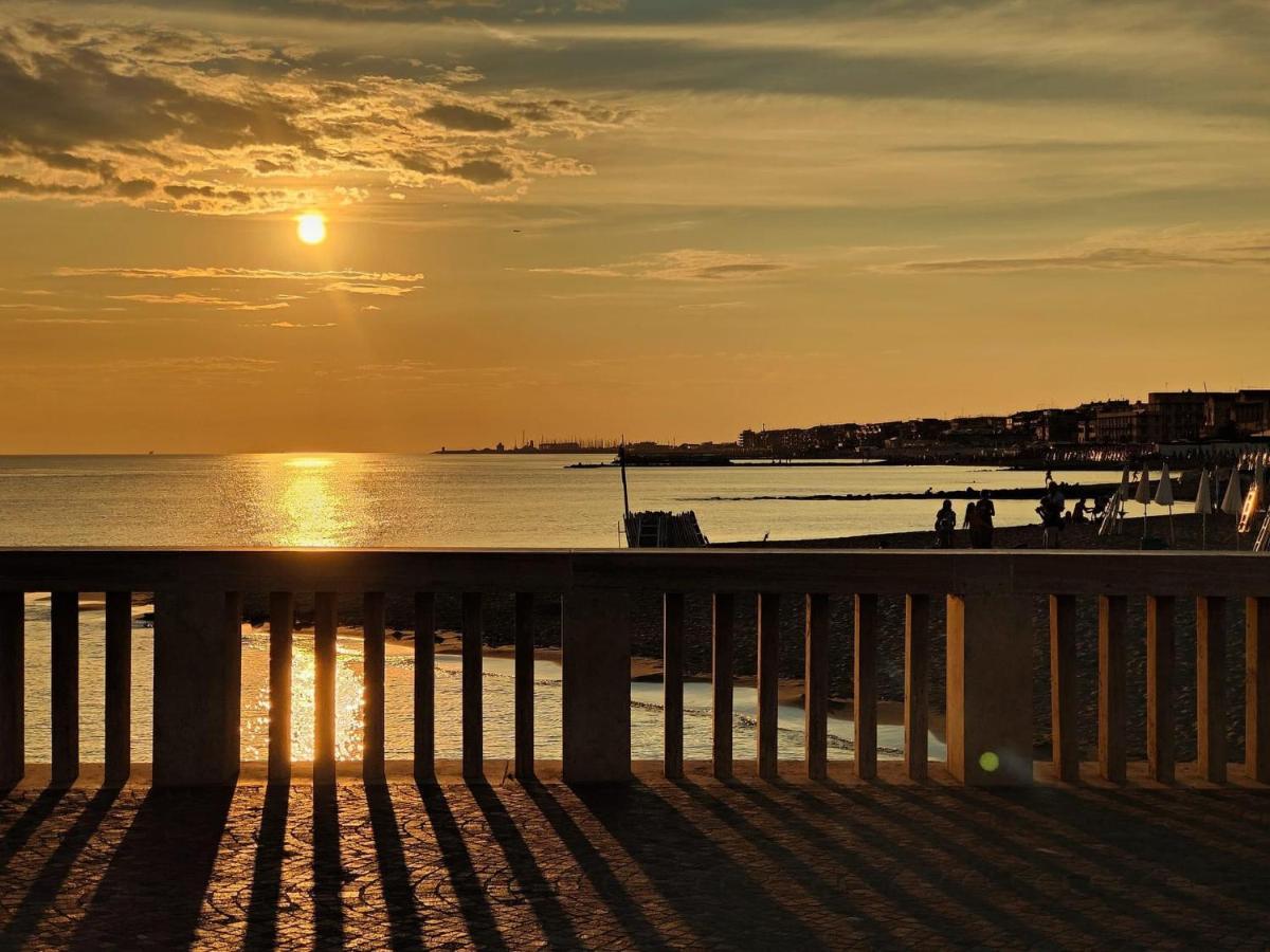 Tra mare e arte Apartment Lido di Ostia Exterior foto